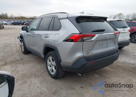 2019 Toyota Rav4 Xle z USA, uszkodzony, nr VIN 2T3P1RFV0KW052861